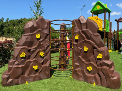 Kend lojrash i jashtem, Ambient bar-restoranti Kend lojrash i jashtem, Ambient bar-restoranti